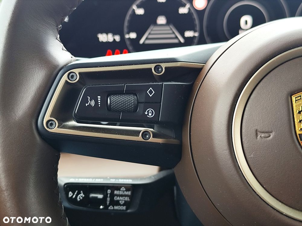 Porsche Taycan Turbo - 20