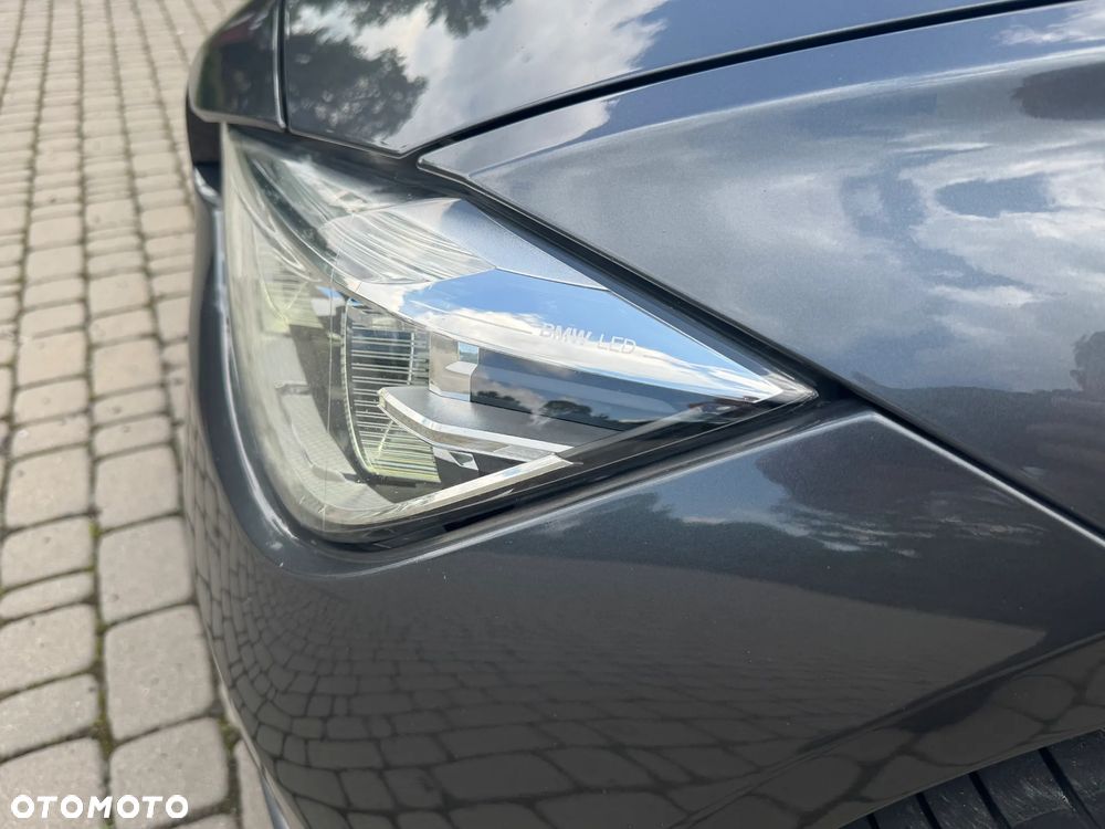 BMW Seria 3 318d Sport Line - 10