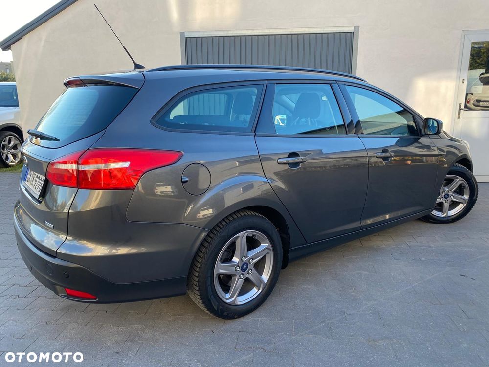 Ford Focus 1.0 EcoBoost Titanium - 10