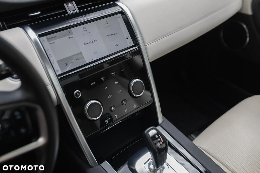 Land Rover Discovery Sport 2.0 P200 mHEV S - 18