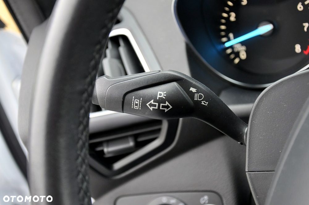 Ford Kuga 1.5 EcoBoost 2x4 Titanium - 15