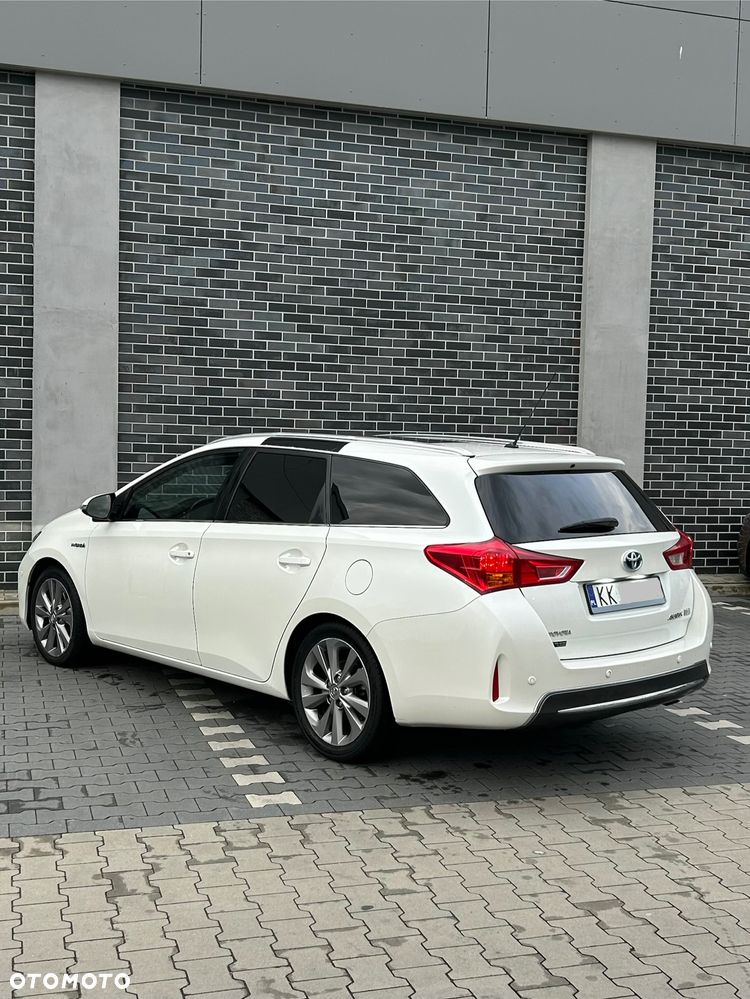 Toyota Auris Hybrid 135 Prestige - 4