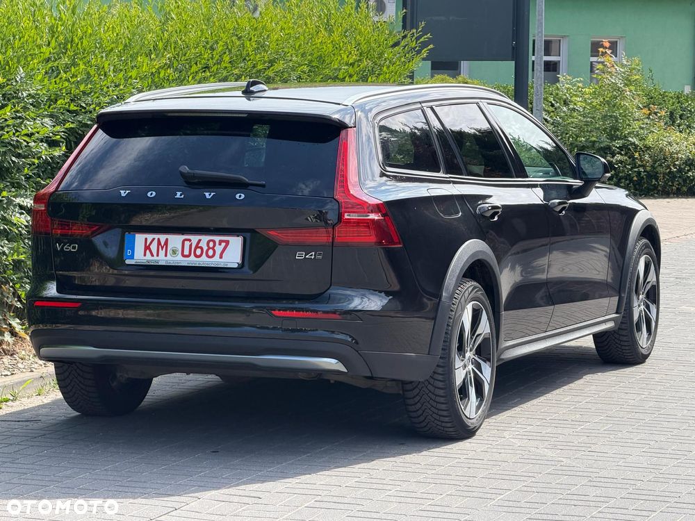 Volvo V60 Cross Country B4 D AWD Geartronic Pro - 9
