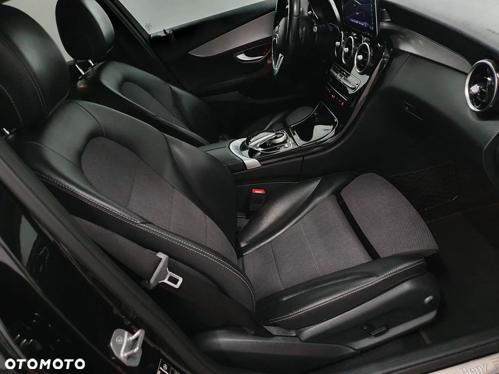 Mercedes-Benz Klasa C 220 d T 9G-TRONIC - 16