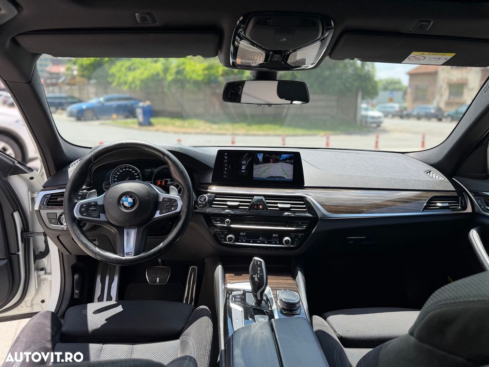 BMW Seria 5 550i xDrive AT - 5