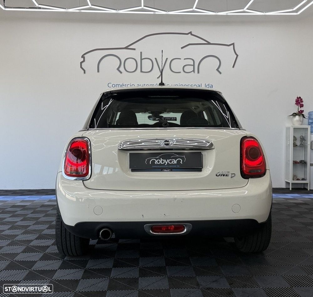 MINI 5 Portas One D - 6