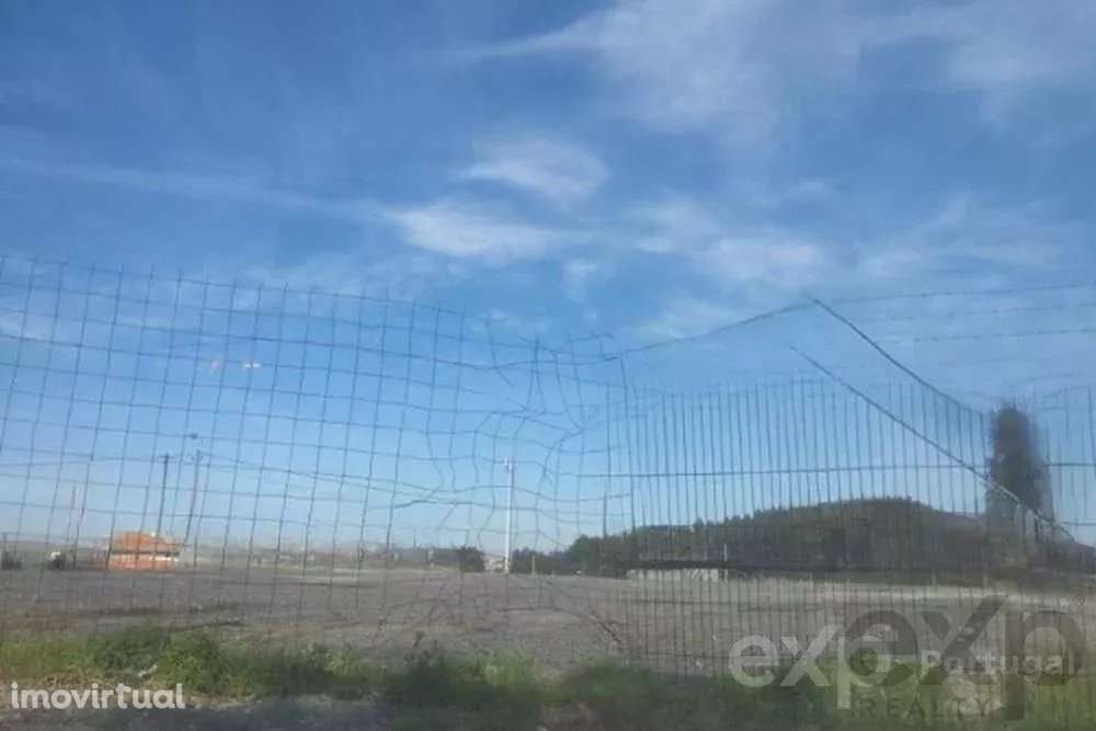 Lote de Terreno em Vila Nova de Gaia à Venda - Grande imagem: 4/5