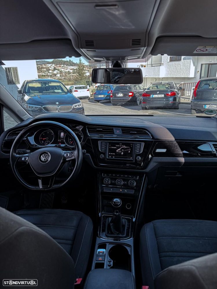 Volkswagen Touran 2.0 TDI Highline — fotografia 11