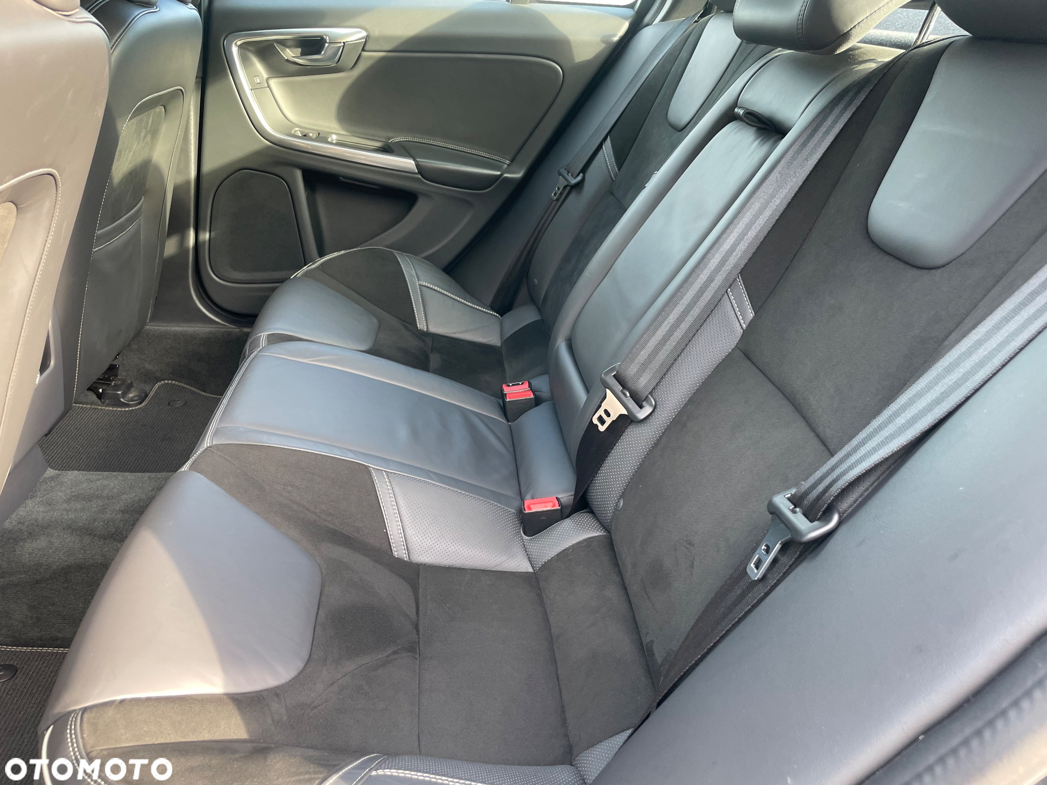 Volvo S60 T3 Drive-E R-Design Momentum - 10