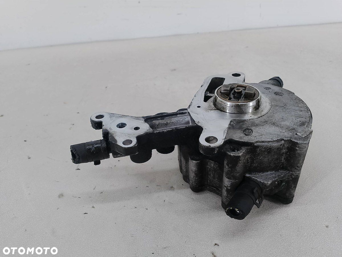 POMPA VACUM SKODA OCTAVIA II 038145209C 1.9 TDI - 3