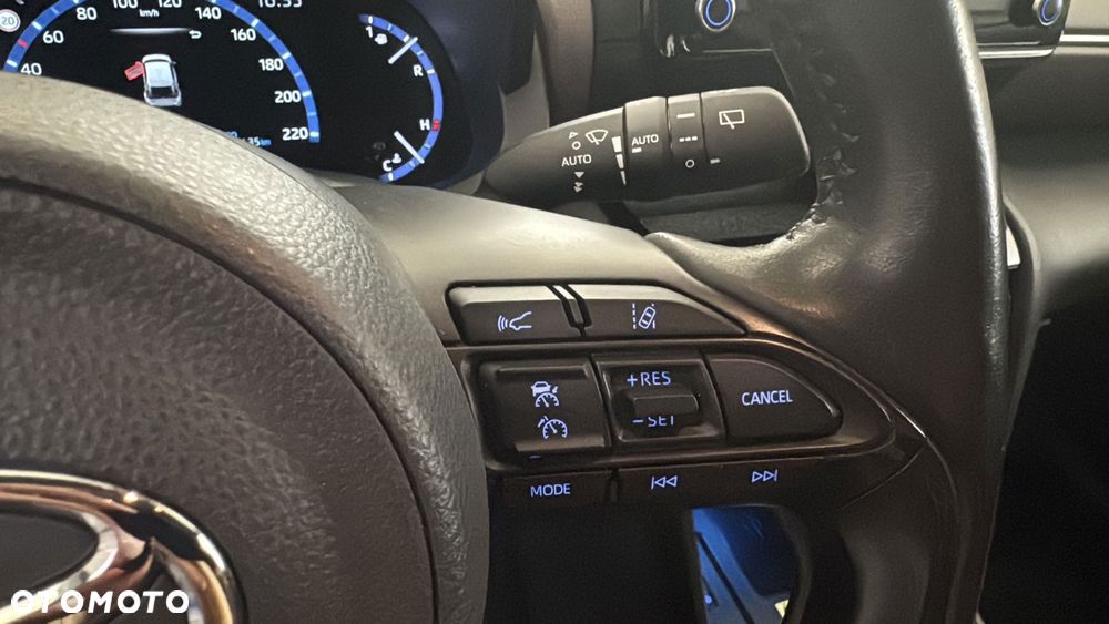 Toyota Yaris Cross Hybrid 1.5 Executive - 26