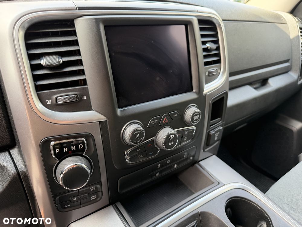 RAM 1500 5.7 Crew Cab Laramie - 16
