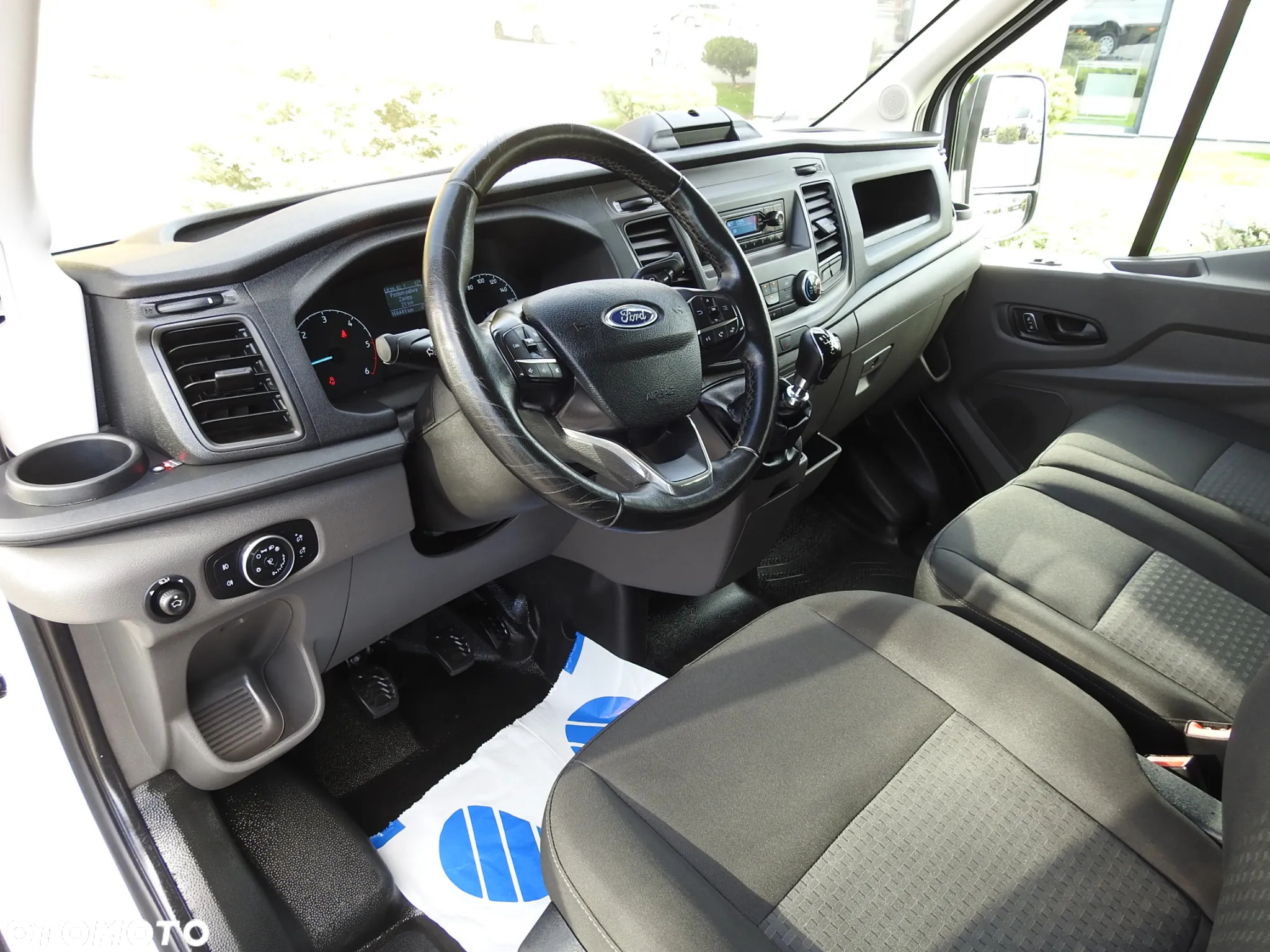 Ford TRANSIT FURGON BRYGADÓWKA 6 MIEJSCA TEMPOMAT KLIMATYZACJA LEDY 130KM [ J78198 ] - 3