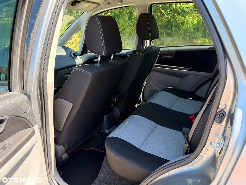 Suzuki SX4 2.0 DDiS Premium 4WD - 12
