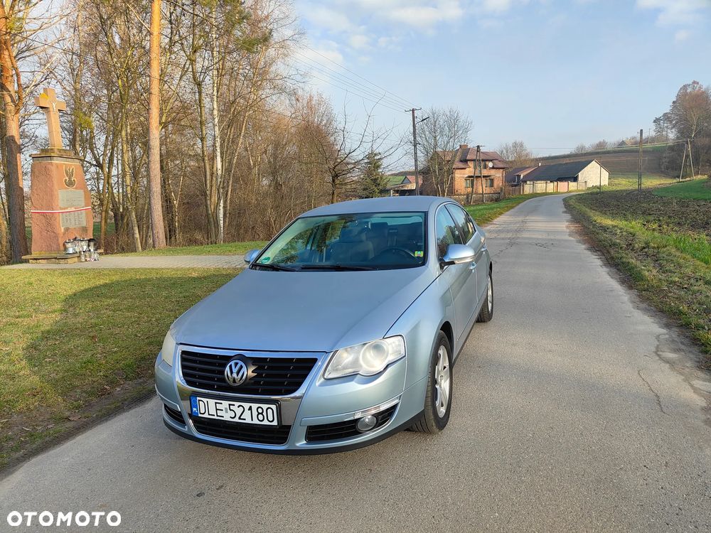 Volkswagen Passat 2.0 FSI Comfortline - 6