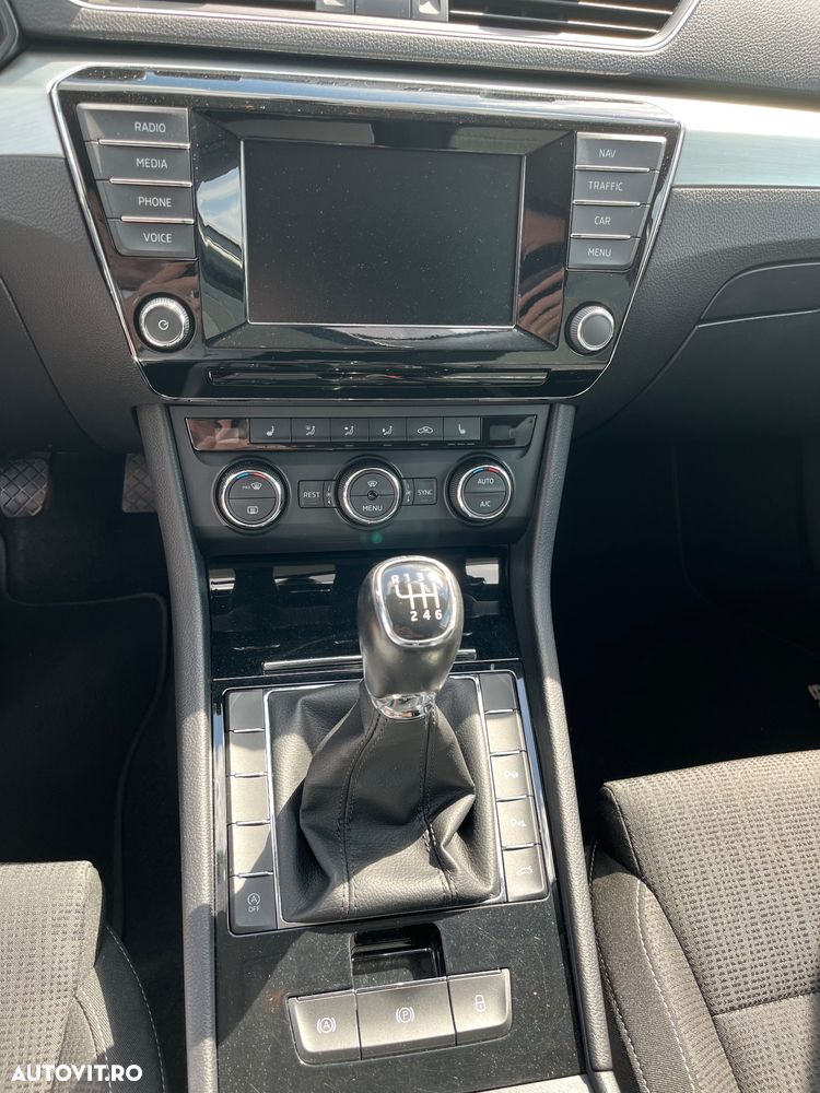 Skoda Superb 1.4 TSI ACT Ambition - 7