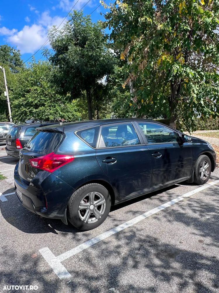 Toyota Auris - 8
