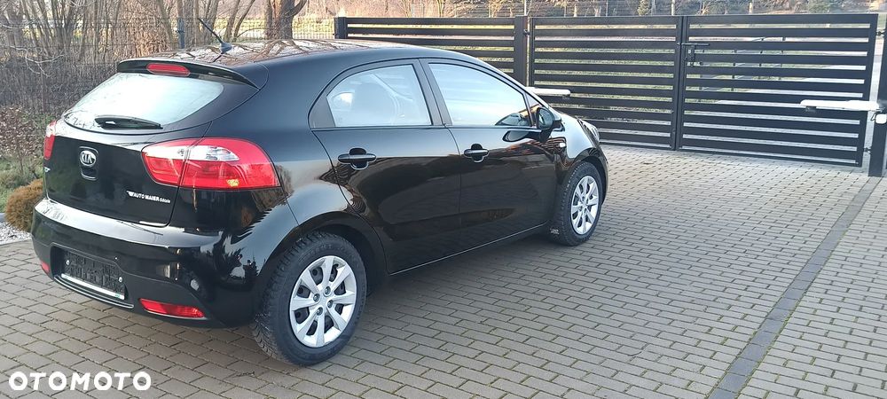 Kia Rio - 7