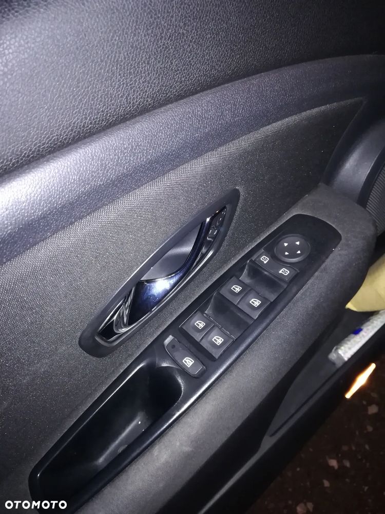 Renault Fluence - 16