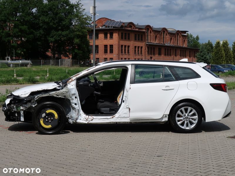 Toyota Corolla 1.8 Hybrid Comfort - 23