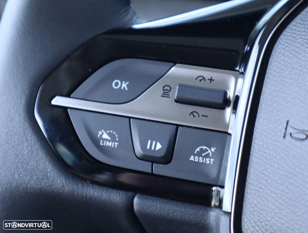 Peugeot e-308 156 Allure - 36