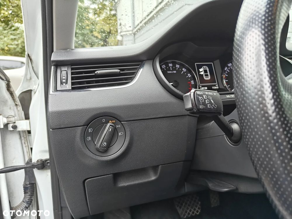 Skoda Octavia 1.6 TDI Active DSG - 28