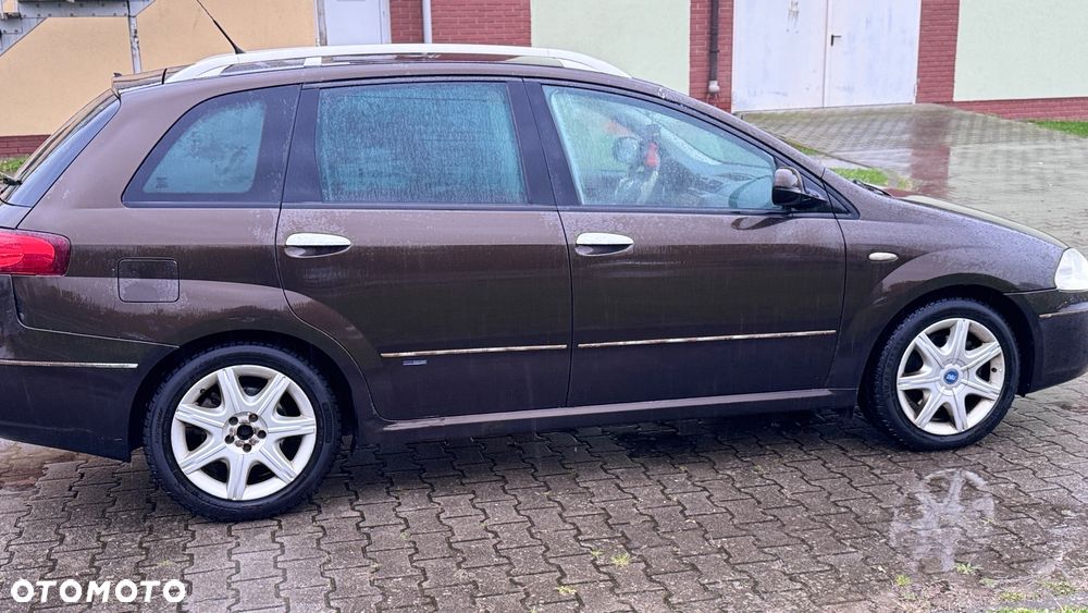 Fiat Croma 2.4 JTD Emotion - 7