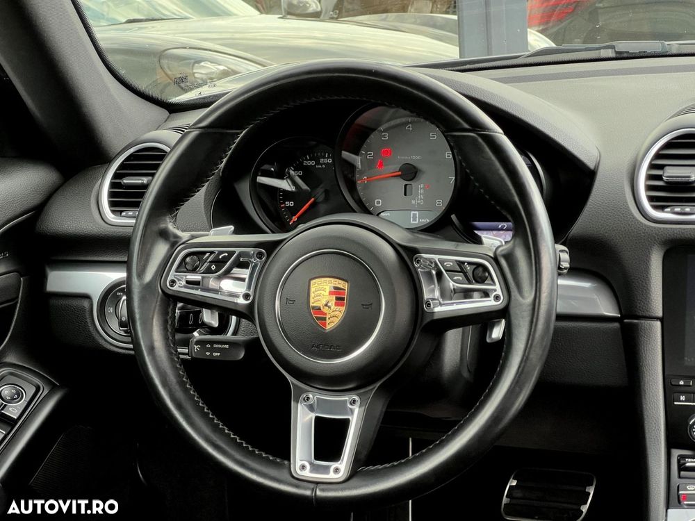 Porsche Cayman - 11