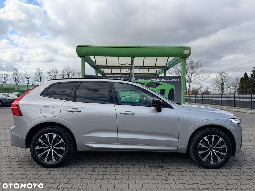 Volvo XC 60 B4 D Plus Dark - 11