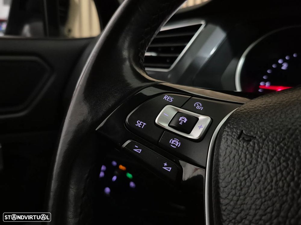 VW Tiguan Allspace 2.0 TDI Confortline - 32