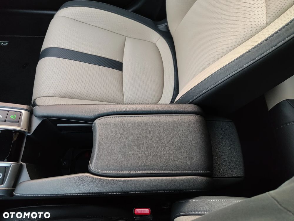 Honda Civic 1.6 i-DTEC Executive Black Edition - 20