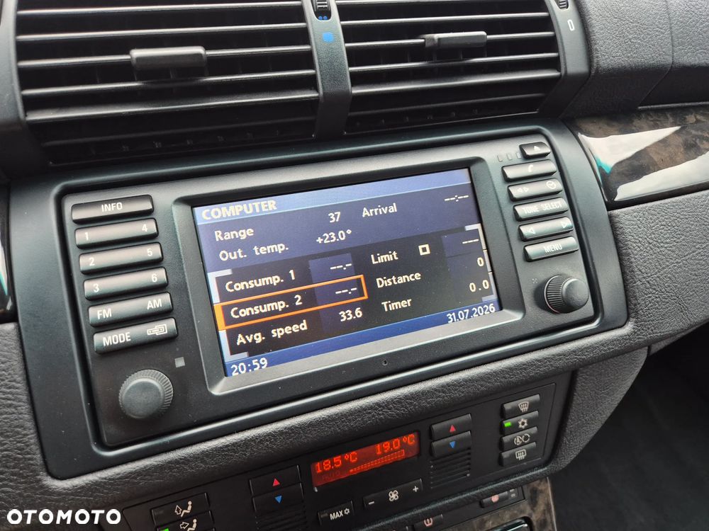 BMW X5 4.4i - 31