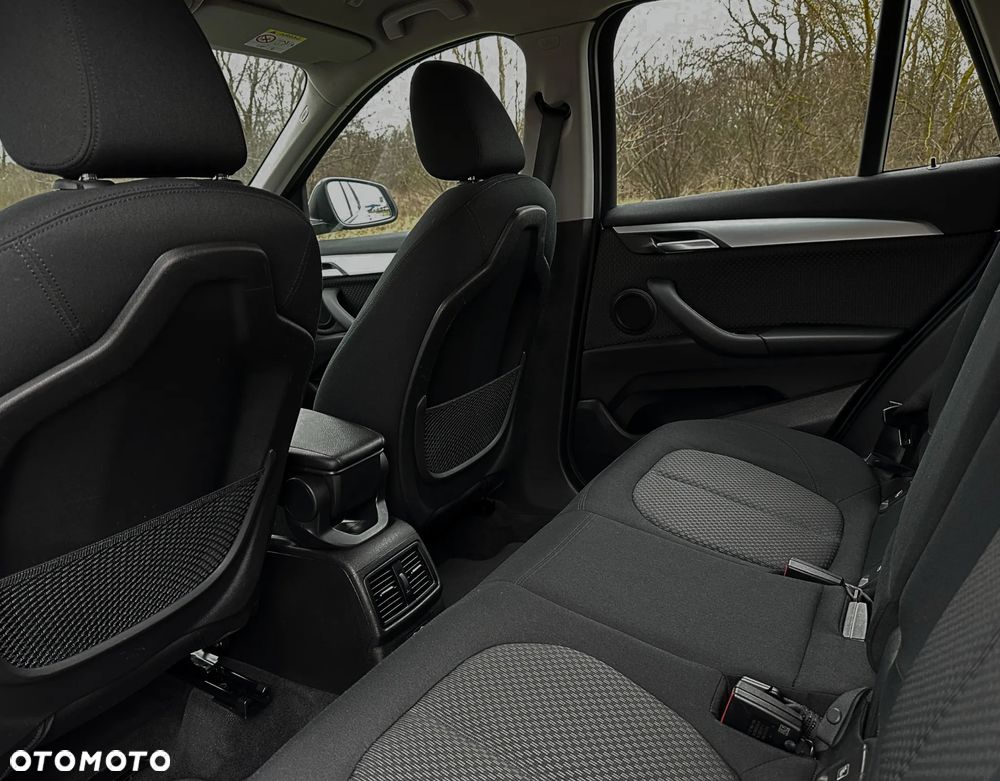 BMW X1 xDrive25e Sport Line - 35