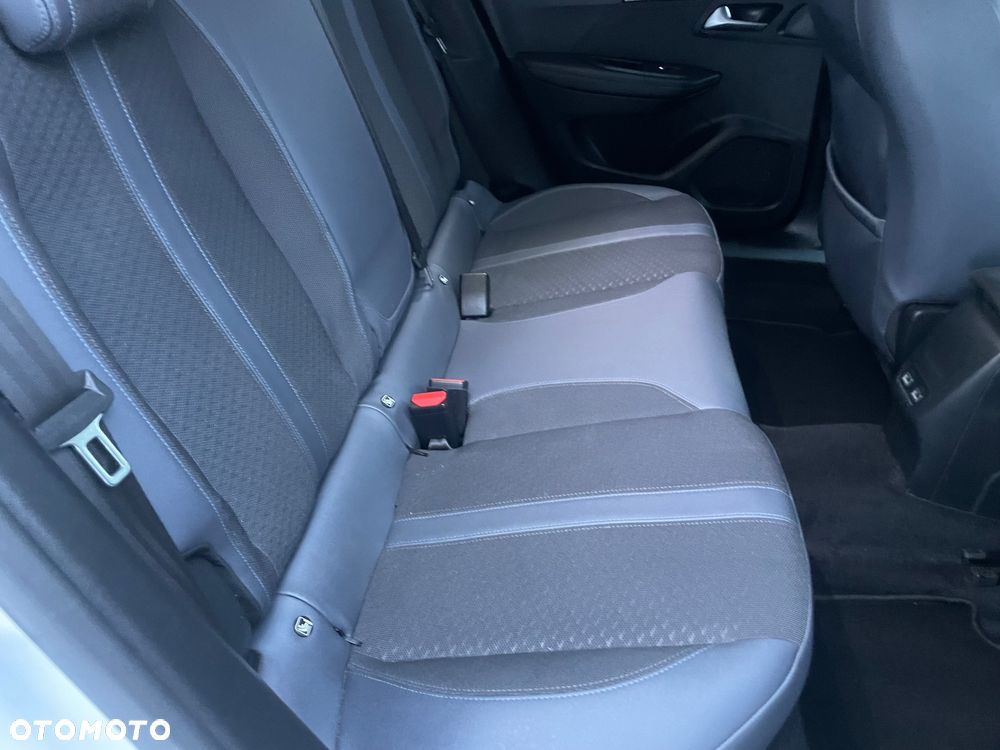 Peugeot 2008 1.5 BlueHDi Allure Pack S&S EAT8 - 12