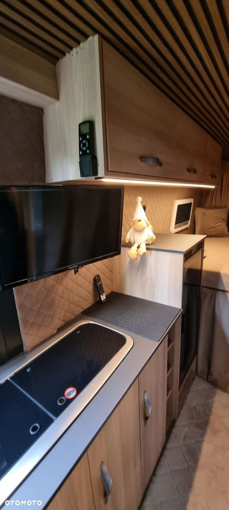 Volkswagen Crafter - 13