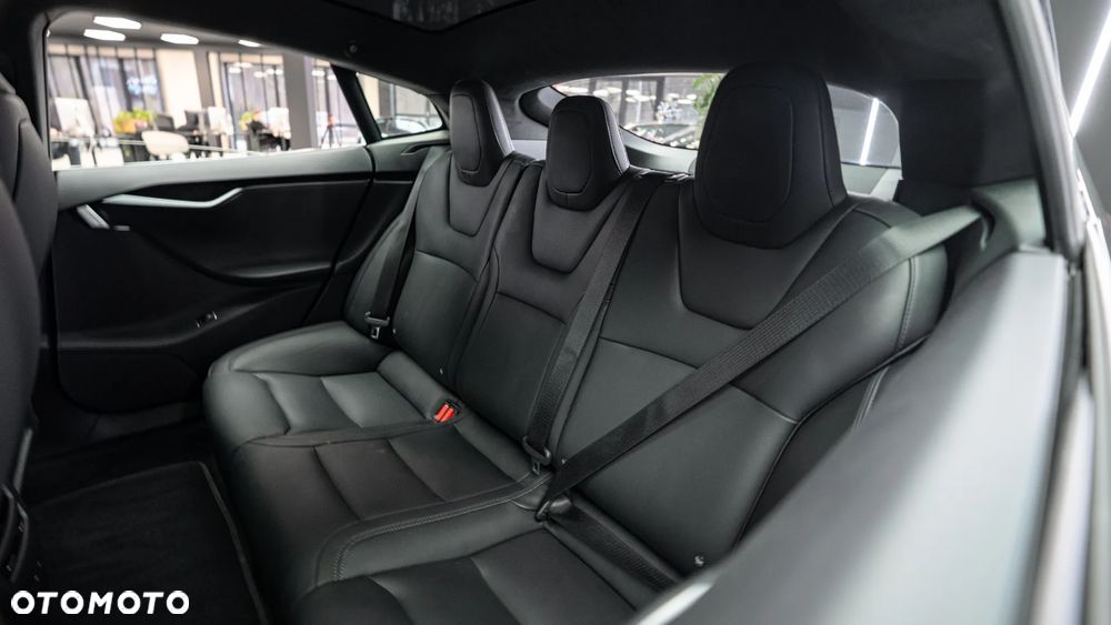 Tesla Model S Performance - 33