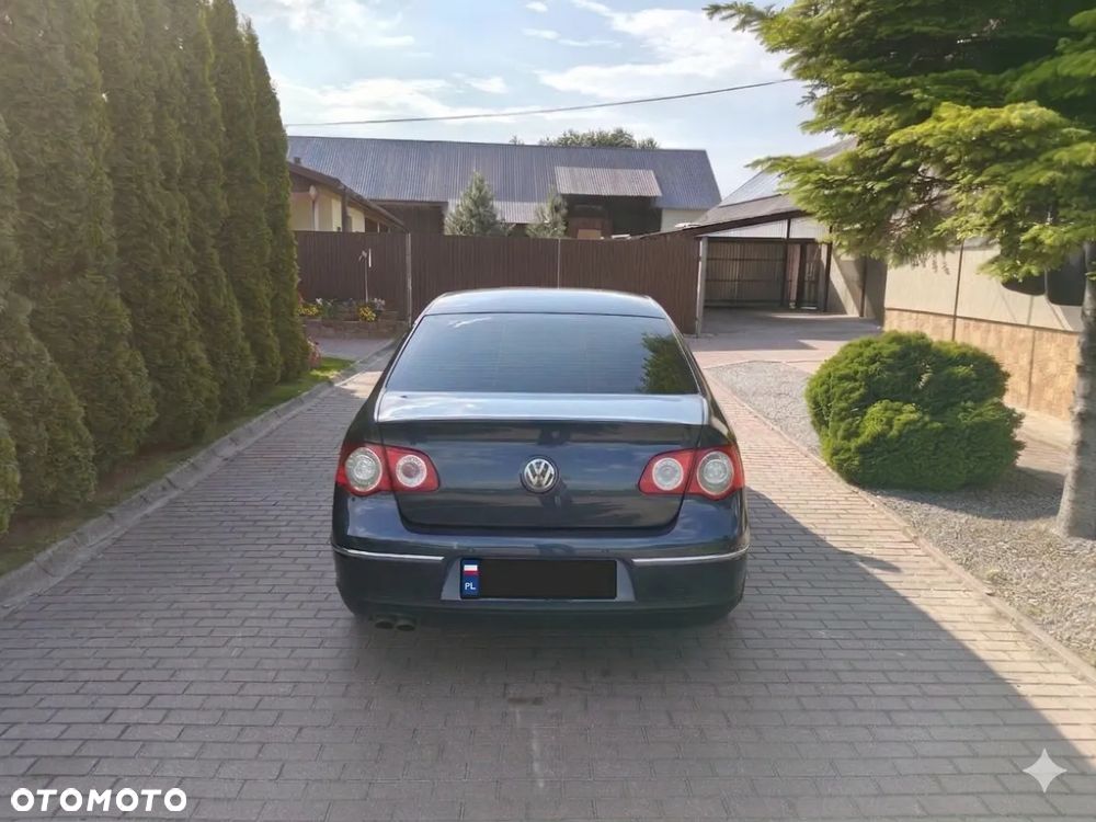 Volkswagen Passat 2.0 TDI Comfortline - 7