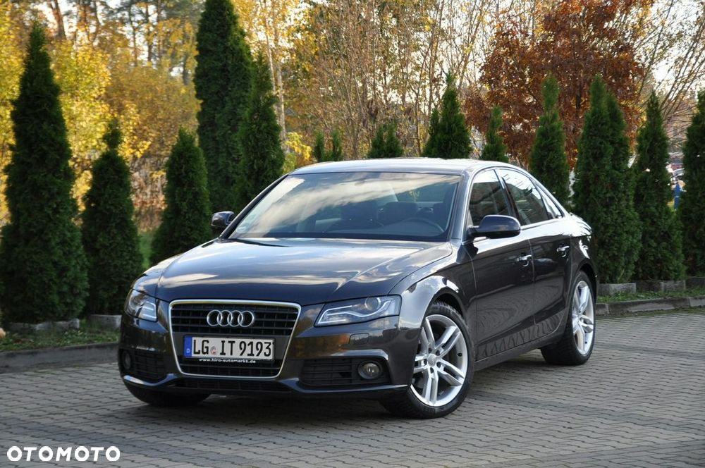 Audi A4 Limousine - 8