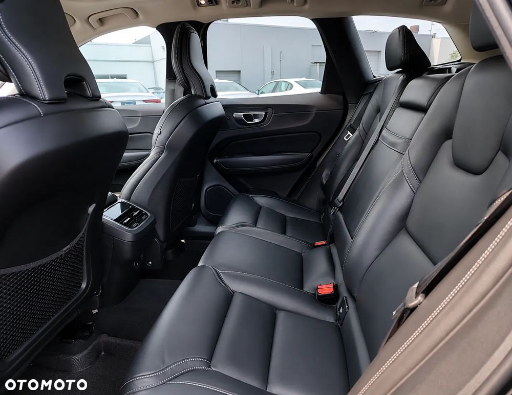 Volvo XC 60 B5 B AWD Inscription - 6