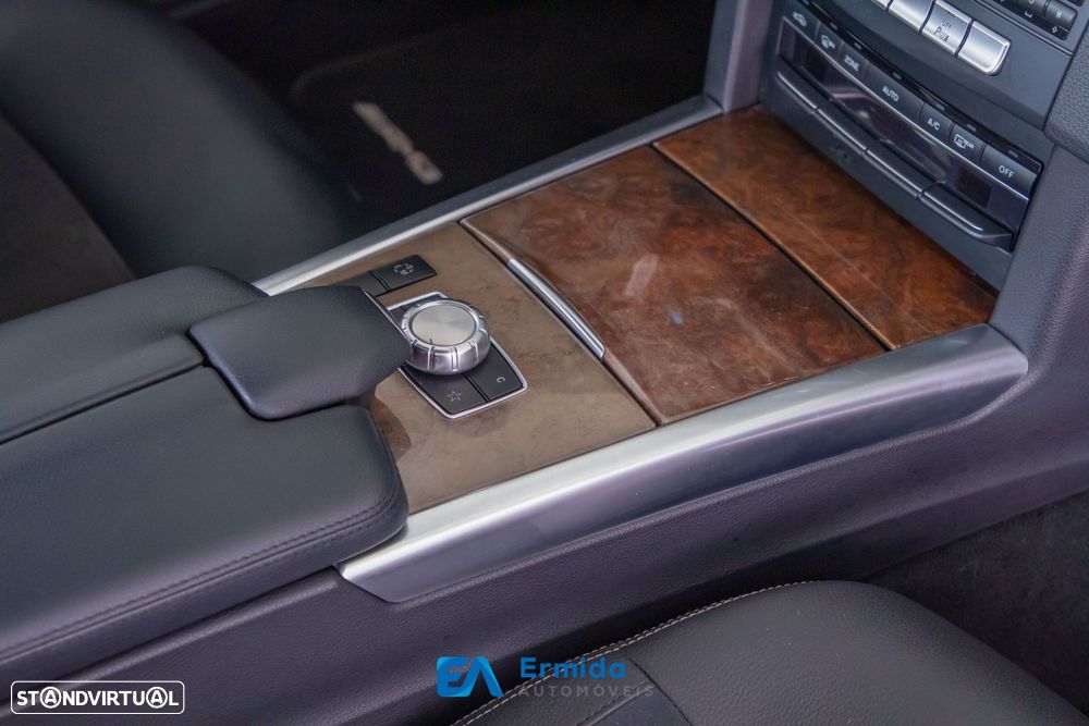 Mercedes-Benz E 300 - 43