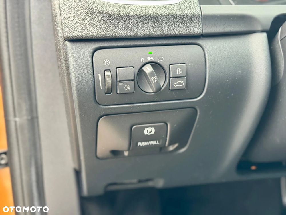 Volvo V60 D3 Geartronic Summum - 20