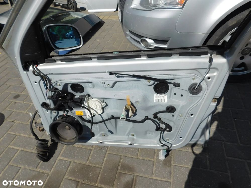 drzwi prawe przód VW GOLF IV 5d LB7Z - 14