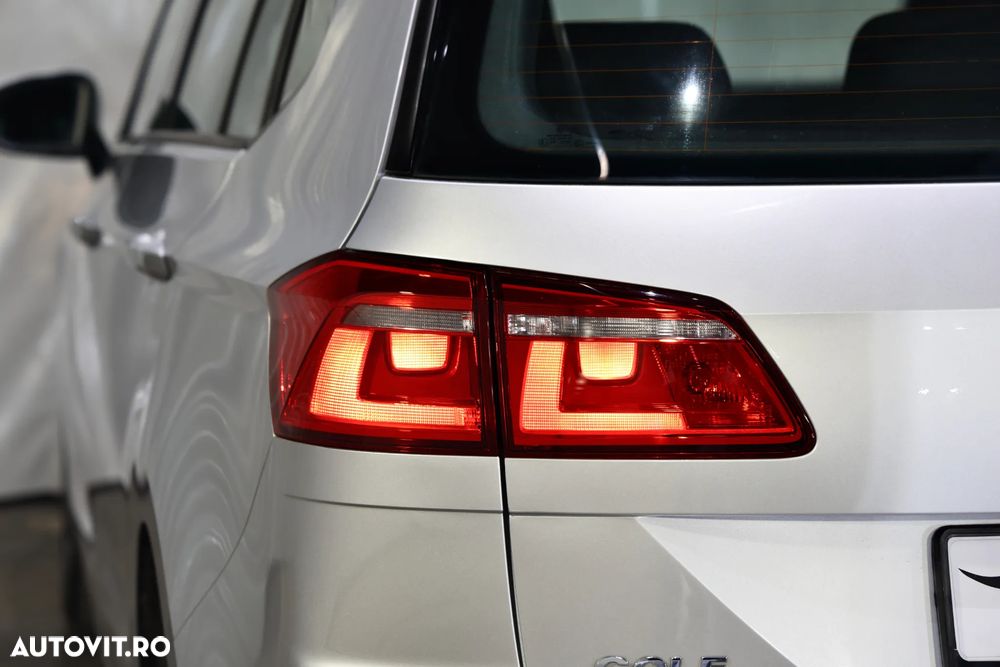 Volkswagen Golf 1.6 TDI DPF BMT DSG Trendline - 36