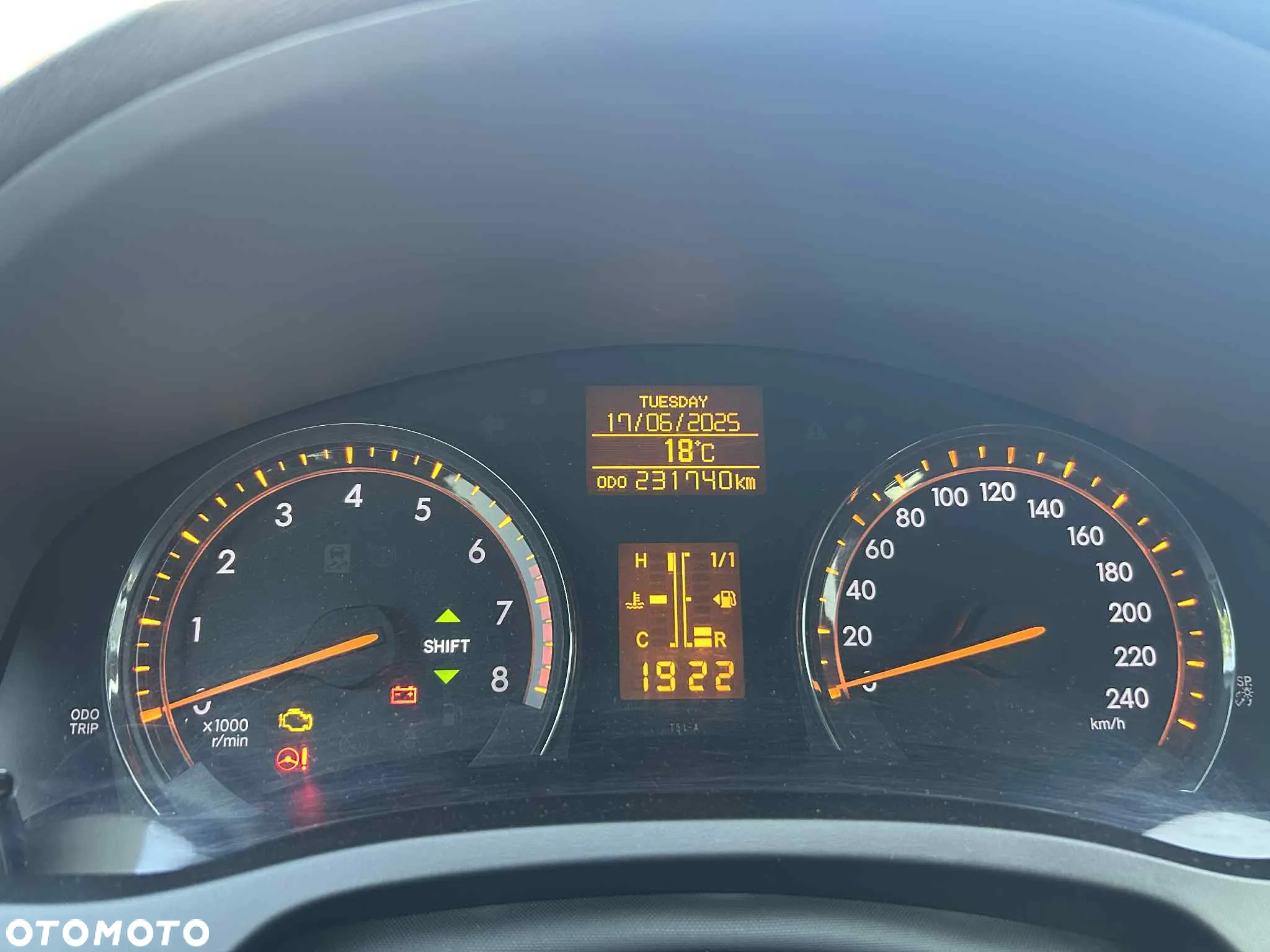 Toyota Avensis 1.8 Sol NAVI - 19