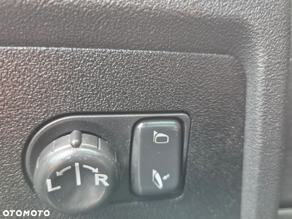 Nissan Qashqai+2 2.0 Acenta - 18