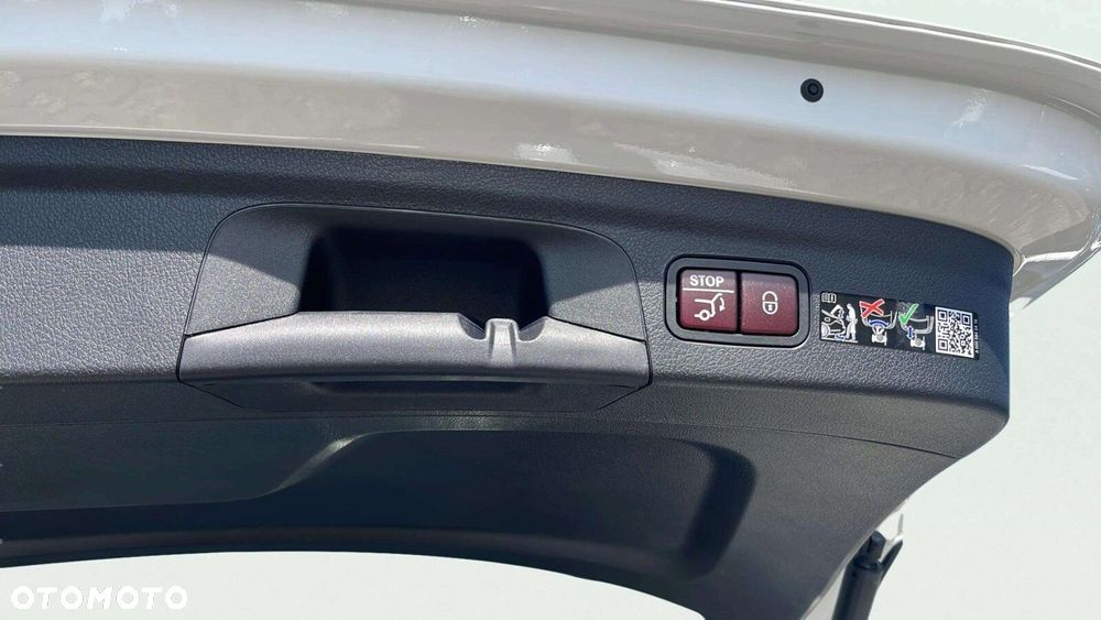 Mercedes-Benz GLE - 16