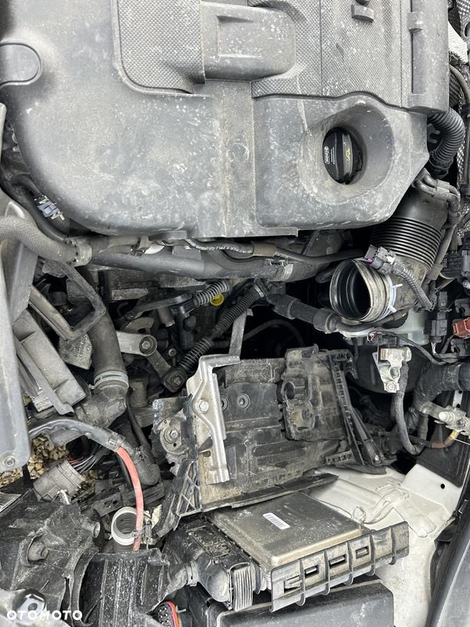 Volkswagen Golf 1.6 TDI (BlueMotion Technology) Trendline - 13