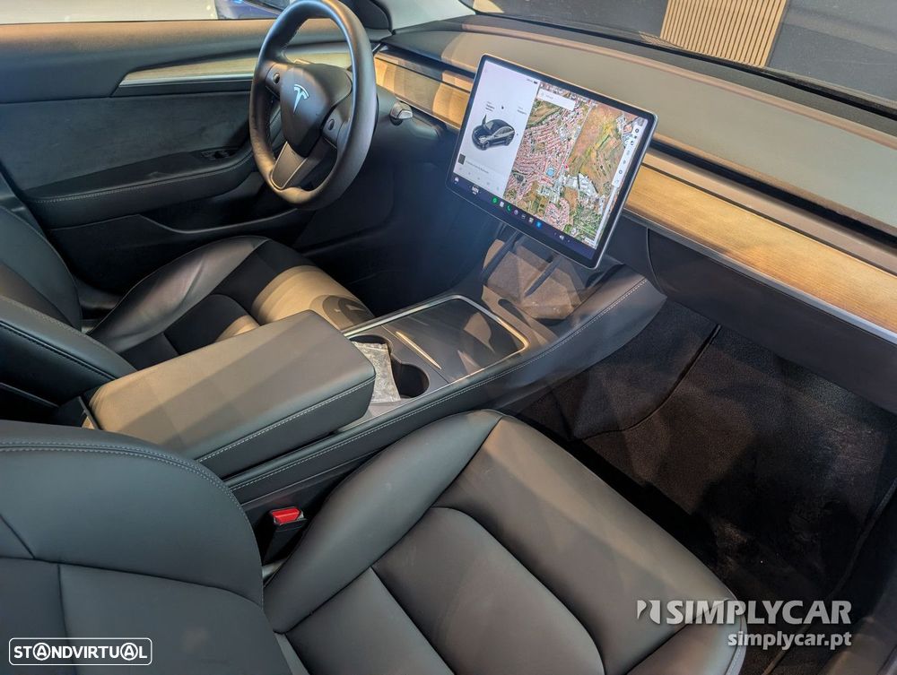 Tesla Model 3 - 9
