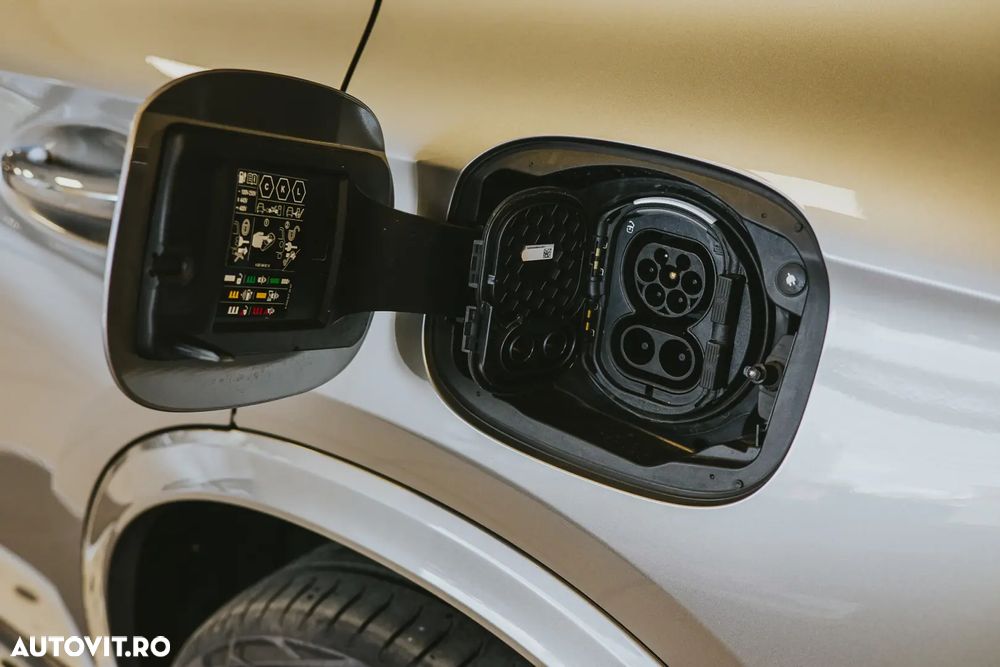 Mercedes-Benz GLC 300 e 4MATIC - 10