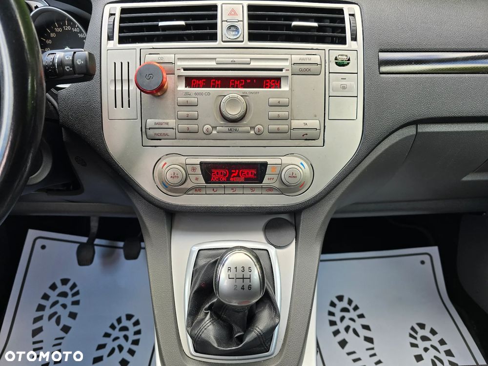 Ford Kuga 2.0 TDCi 2x4 Trend - 24